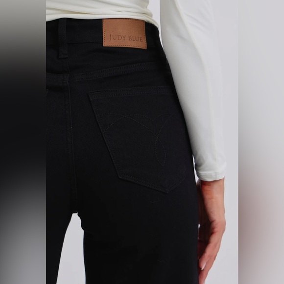 Judy Blue High Waisted Retro Wide Cuffed Leg Black Jeans NWT - Picture 2 of 8